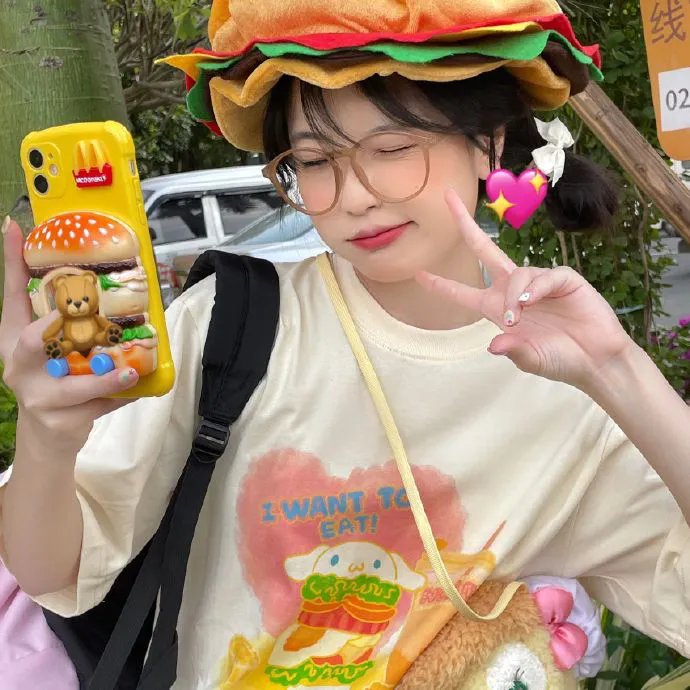 踉跄的女孩